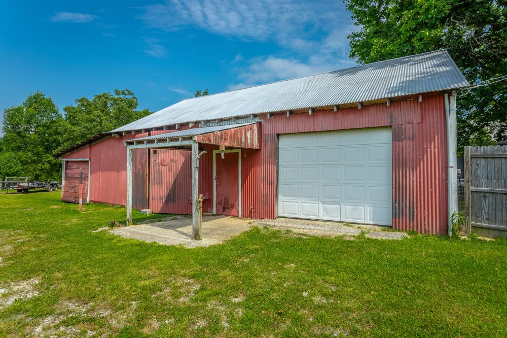 2195 Myers Road Pikeville, TN 37367