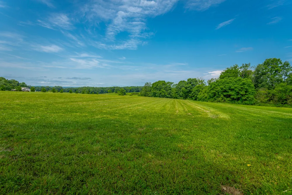 2195 Myers Road Pikeville, TN 37367
