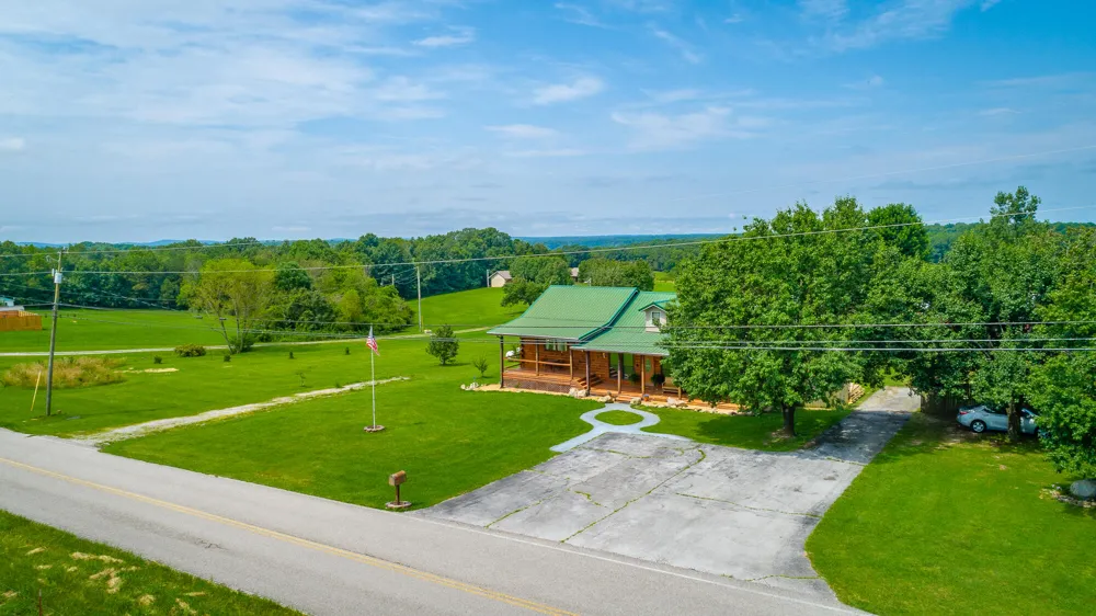 2195 Myers Road Pikeville, TN 37367