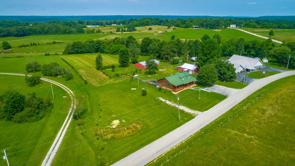 2195 Myers Road Pikeville, TN 37367