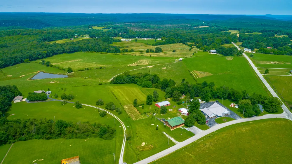 2195 Myers Road Pikeville, TN 37367