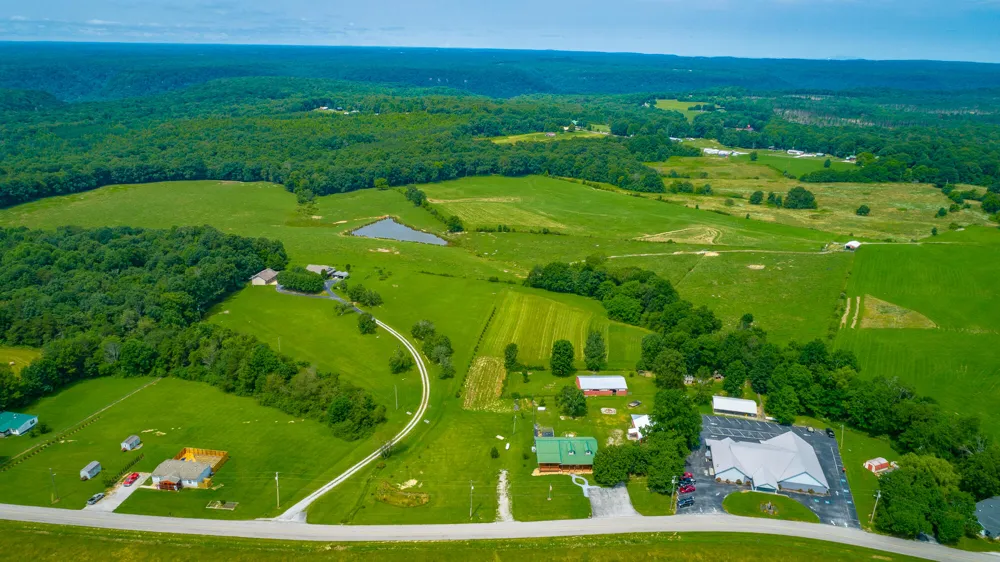 2195 Myers Road Pikeville, TN 37367