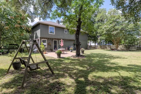 604 Post Oak Circle
