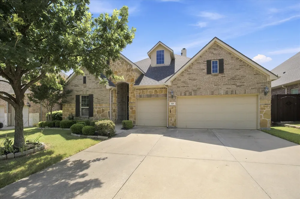 121 Oakwood Lane Hickory Creek, TX 75065