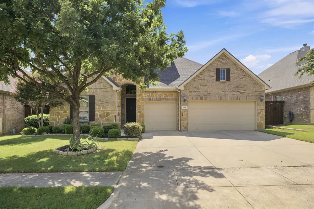 121 Oakwood Lane Hickory Creek, TX 75065