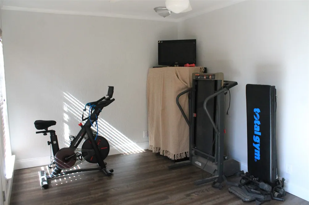 121 Port O Call Court Runaway Bay, TX 76426