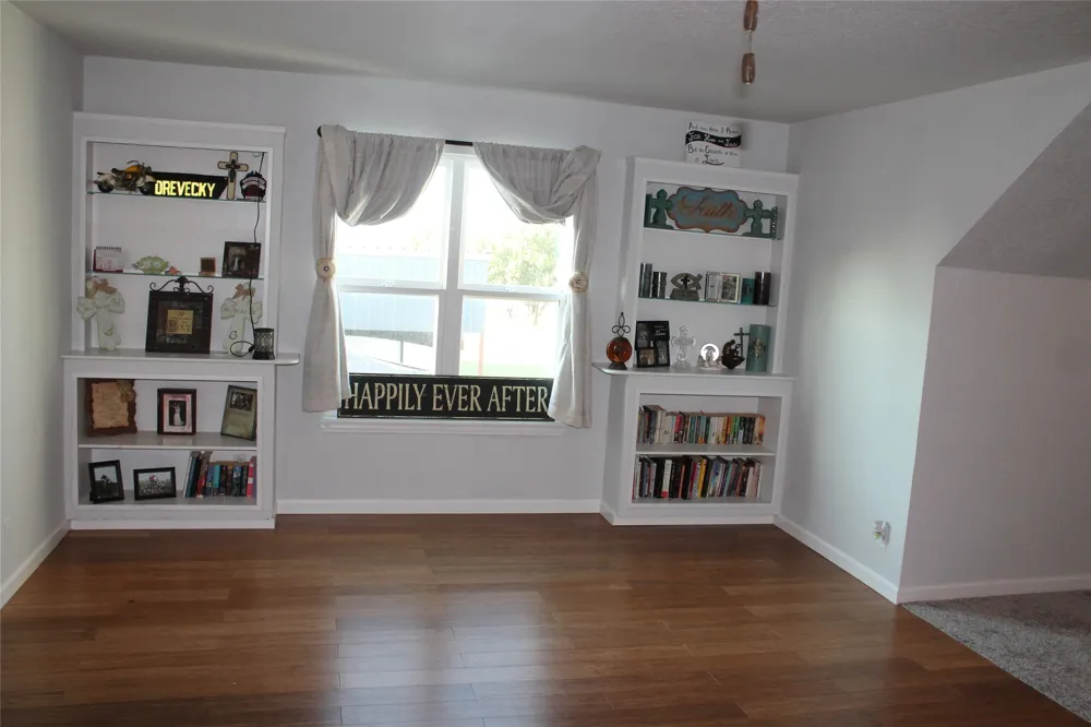 121 Port O Call Court Runaway Bay, TX 76426