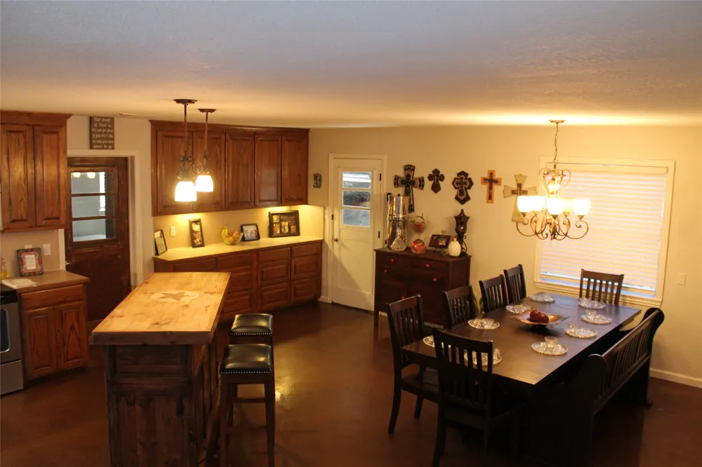 121 Port O Call Court Runaway Bay, TX 76426