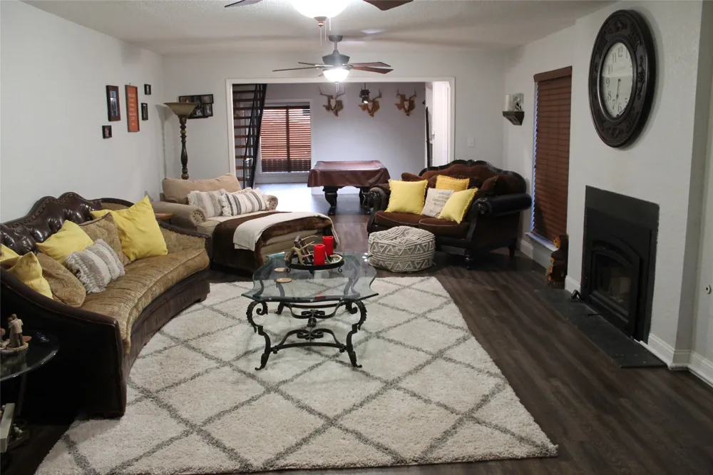 121 Port O Call Court Runaway Bay, TX 76426