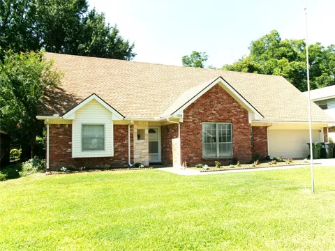 1208 Academy Drive