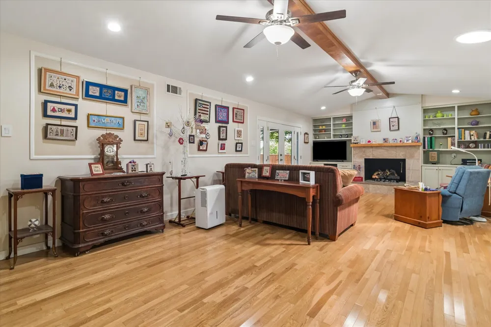 6150 Berwyn Lane Dallas, TX 75214