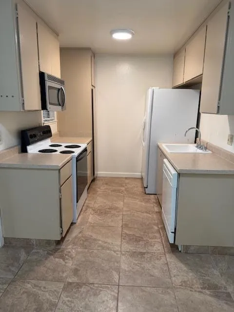 4205 Golden Oaks Lane Monterey, CA 93940