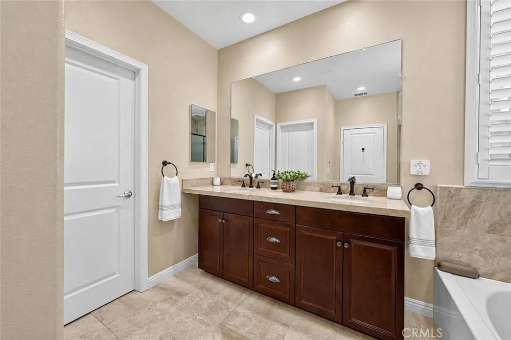 2841 Villa Catalonia Court Corona, CA 92881
