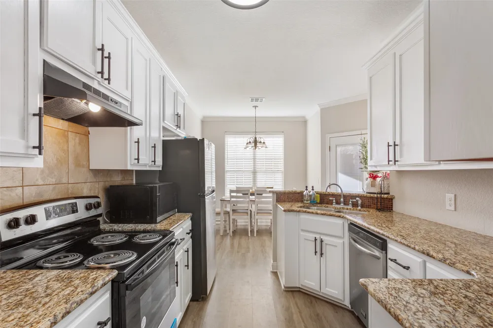187 Ashland Drive Woodway, TX 76712