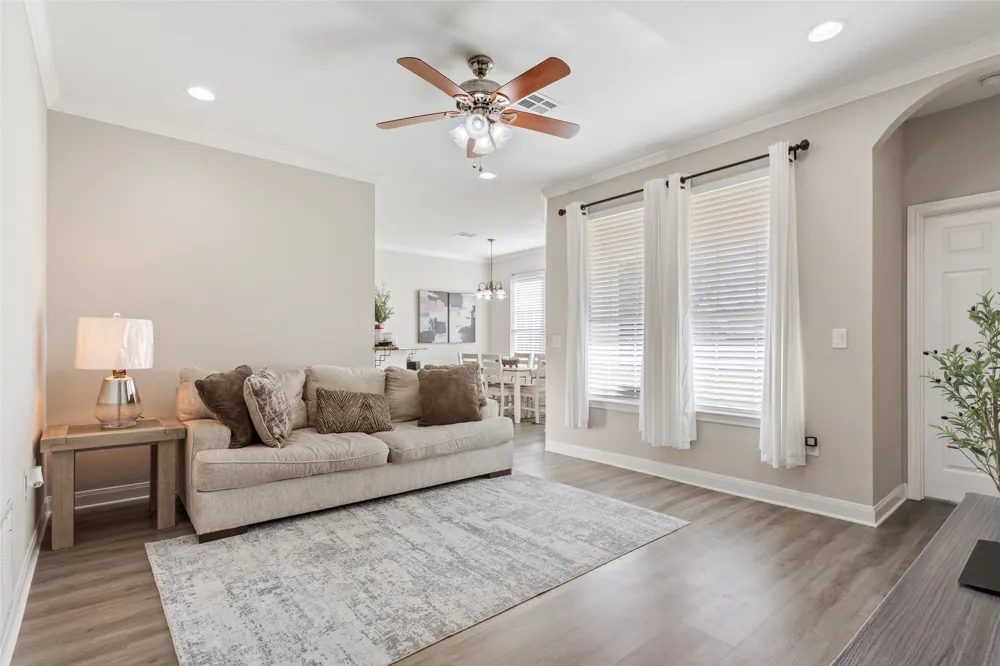 187 Ashland Drive Woodway, TX 76712