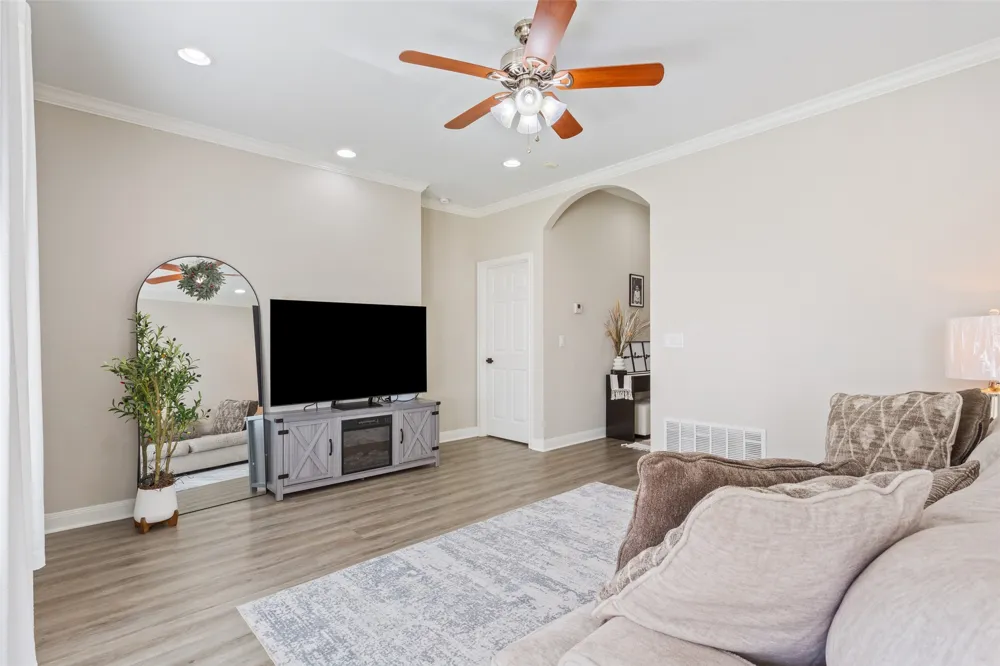 187 Ashland Drive Woodway, TX 76712