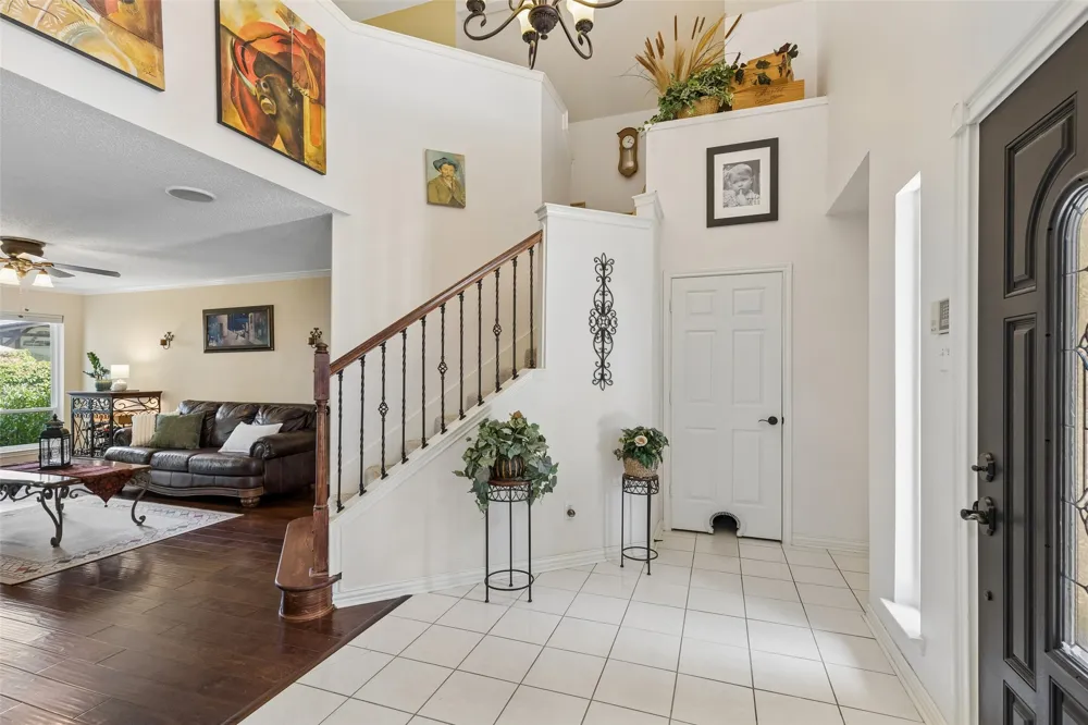 933 Golden Grove Drive Lewisville, TX 75067