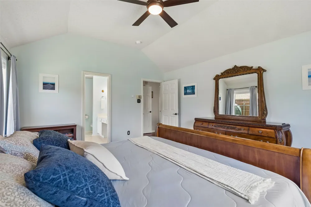 933 Golden Grove Drive Lewisville, TX 75067