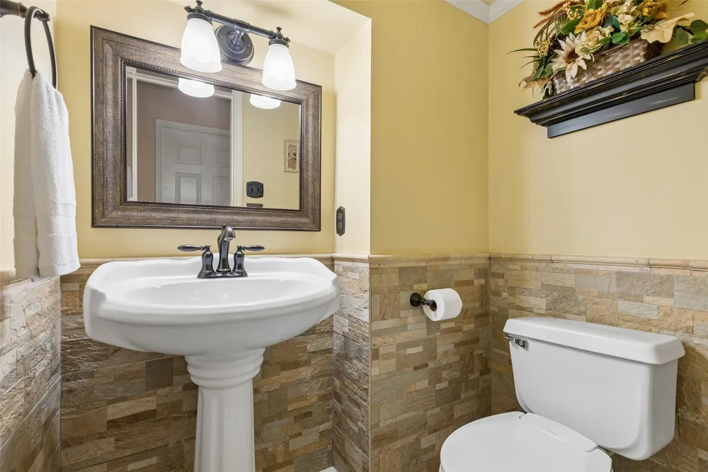 933 Golden Grove Drive Lewisville, TX 75067