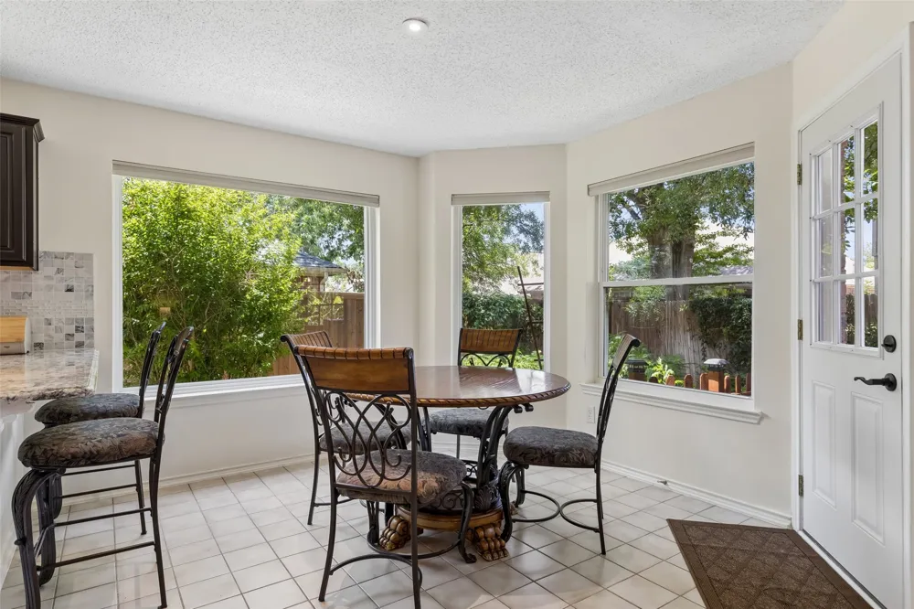 933 Golden Grove Drive Lewisville, TX 75067