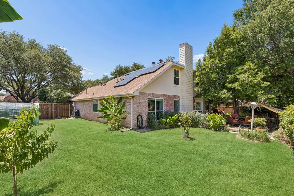 933 Golden Grove Drive Lewisville, TX 75067