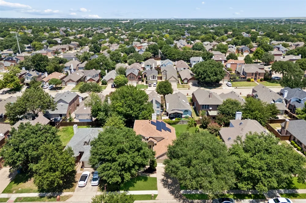 933 Golden Grove Drive Lewisville, TX 75067