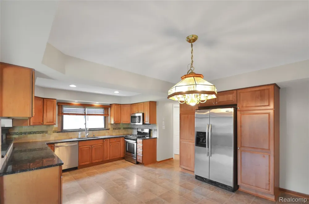 3634 Tracy Drive Sterling Heights City, MI 48310