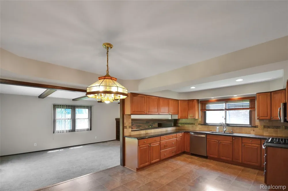 3634 Tracy Drive Sterling Heights City, MI 48310