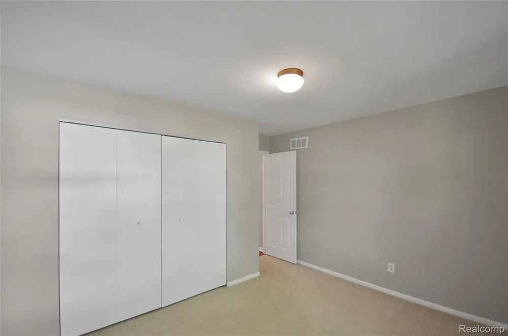 3634 Tracy Drive Sterling Heights City, MI 48310
