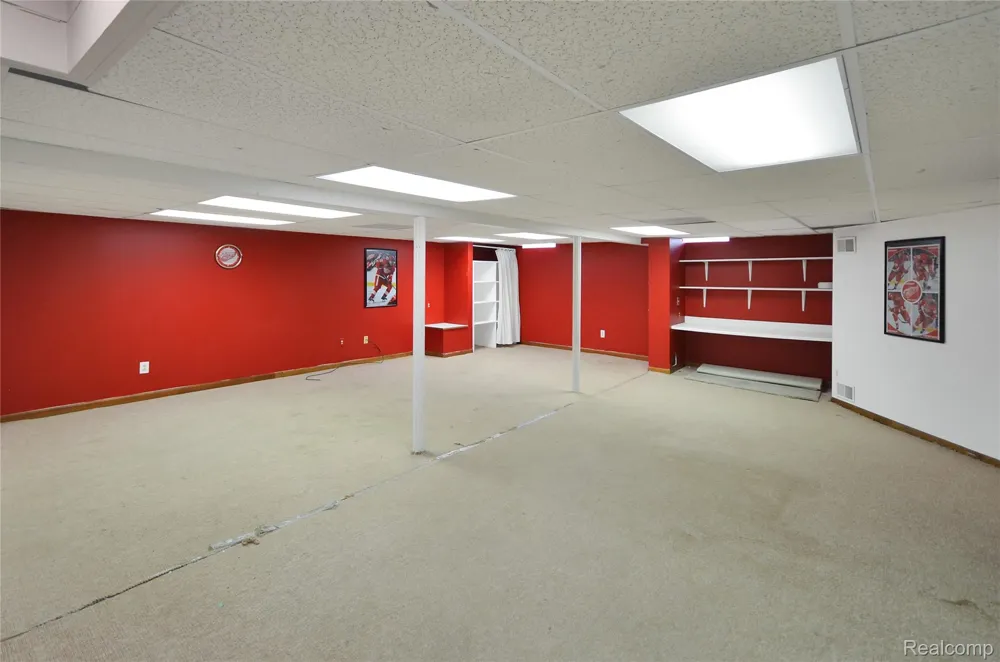 3634 Tracy Drive Sterling Heights City, MI 48310