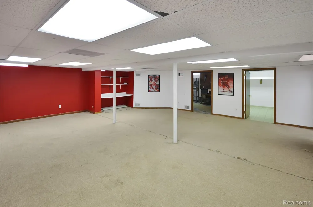 3634 Tracy Drive Sterling Heights City, MI 48310