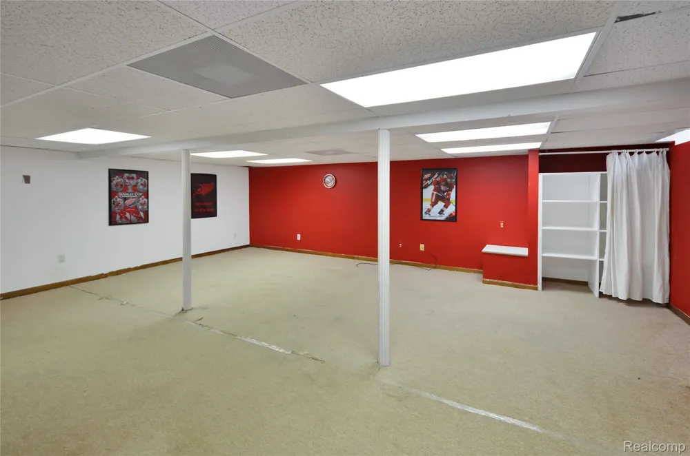 3634 Tracy Drive Sterling Heights City, MI 48310