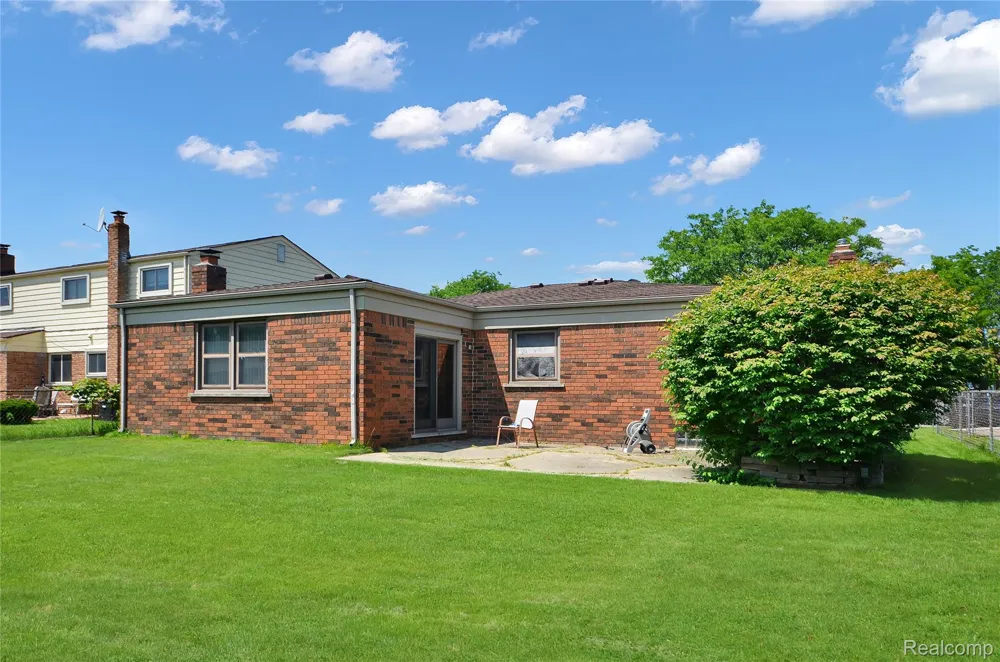 3634 Tracy Drive Sterling Heights City, MI 48310