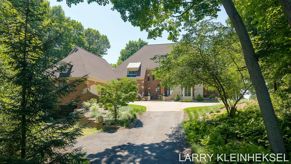 5645 Lakeshore Drive Port Sheldon Township, MI 49424