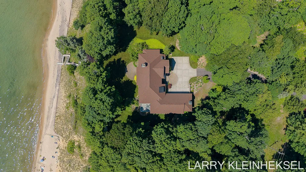 5645 Lakeshore Drive Port Sheldon Township, MI 49424