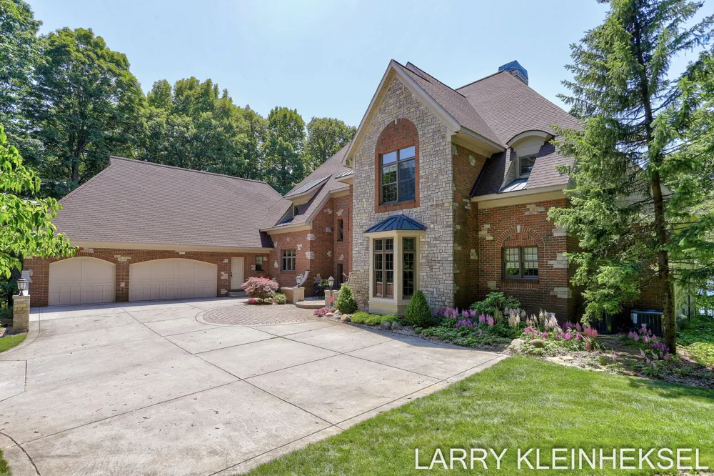 5645 Lakeshore Drive Port Sheldon Township, MI 49424