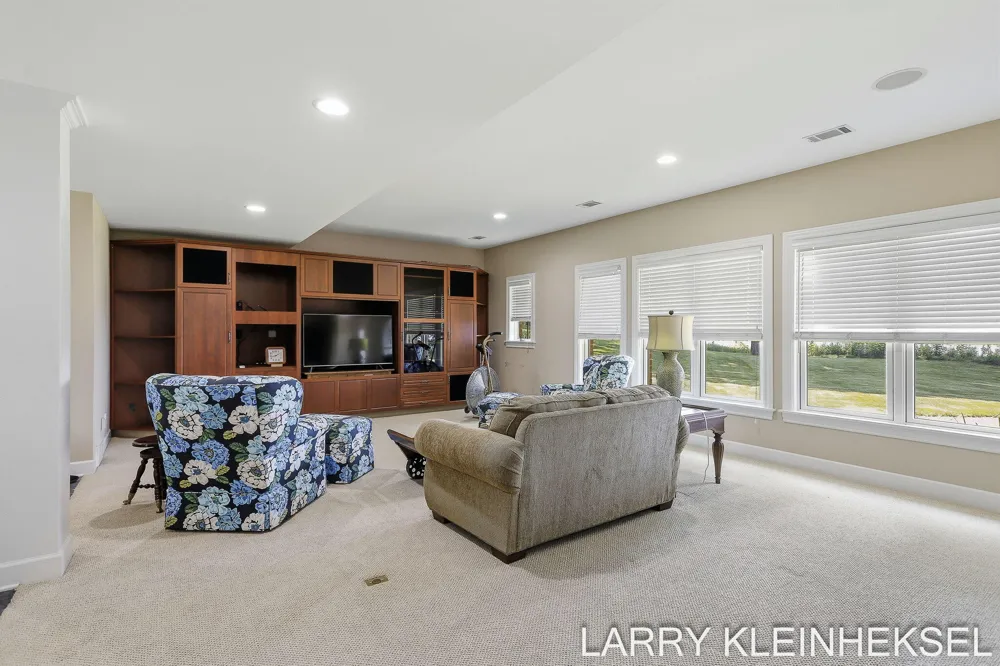 5645 Lakeshore Drive Port Sheldon Township, MI 49424