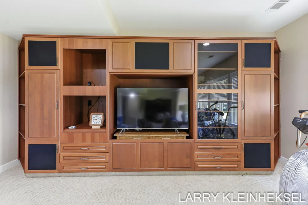 5645 Lakeshore Drive Port Sheldon Township, MI 49424