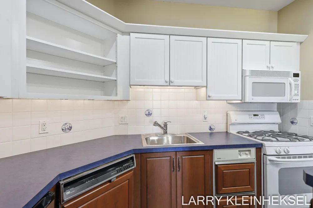 5645 Lakeshore Drive Port Sheldon Township, MI 49424