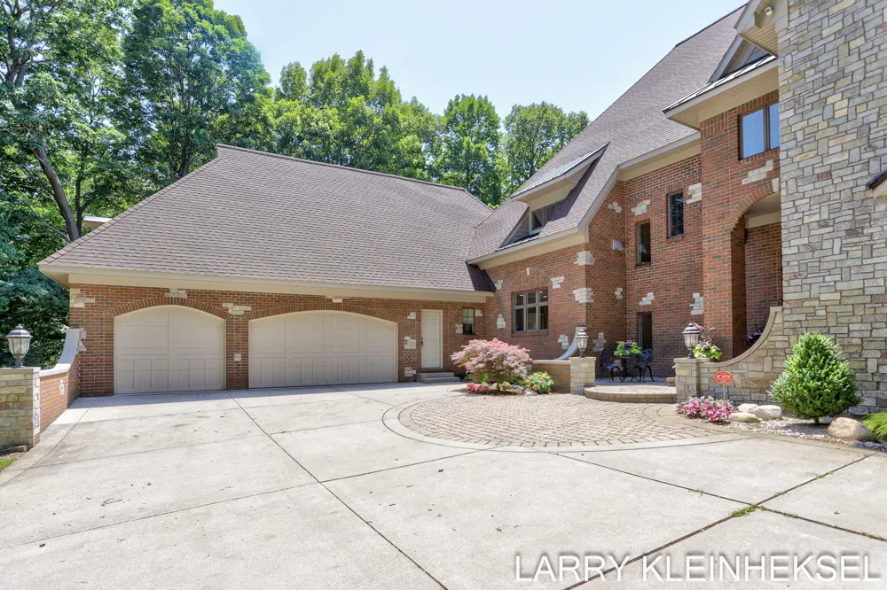 5645 Lakeshore Drive Port Sheldon Township, MI 49424