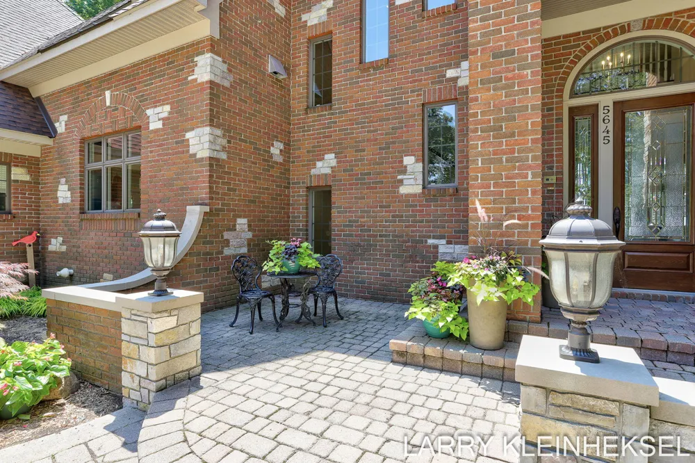 5645 Lakeshore Drive Port Sheldon Township, MI 49424