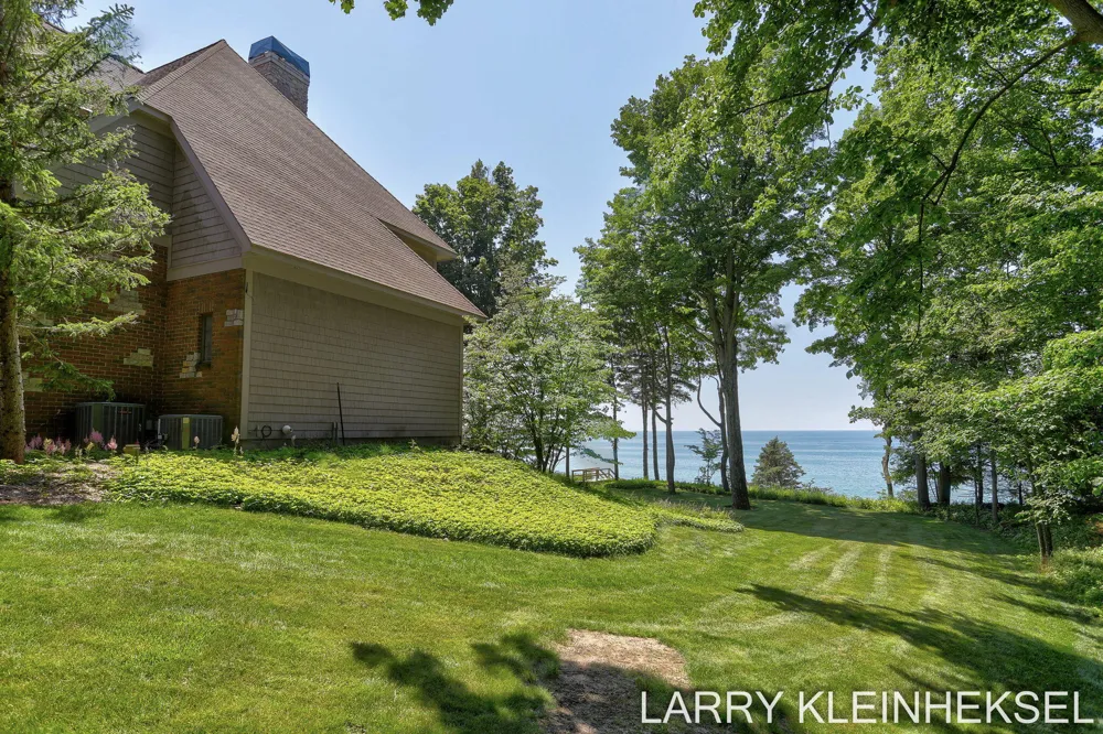5645 Lakeshore Drive Port Sheldon Township, MI 49424