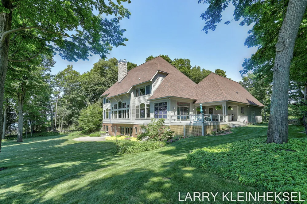 5645 Lakeshore Drive Port Sheldon Township, MI 49424