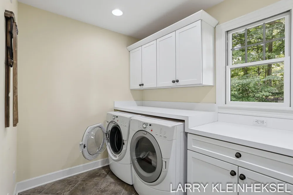 5645 Lakeshore Drive Port Sheldon Township, MI 49424