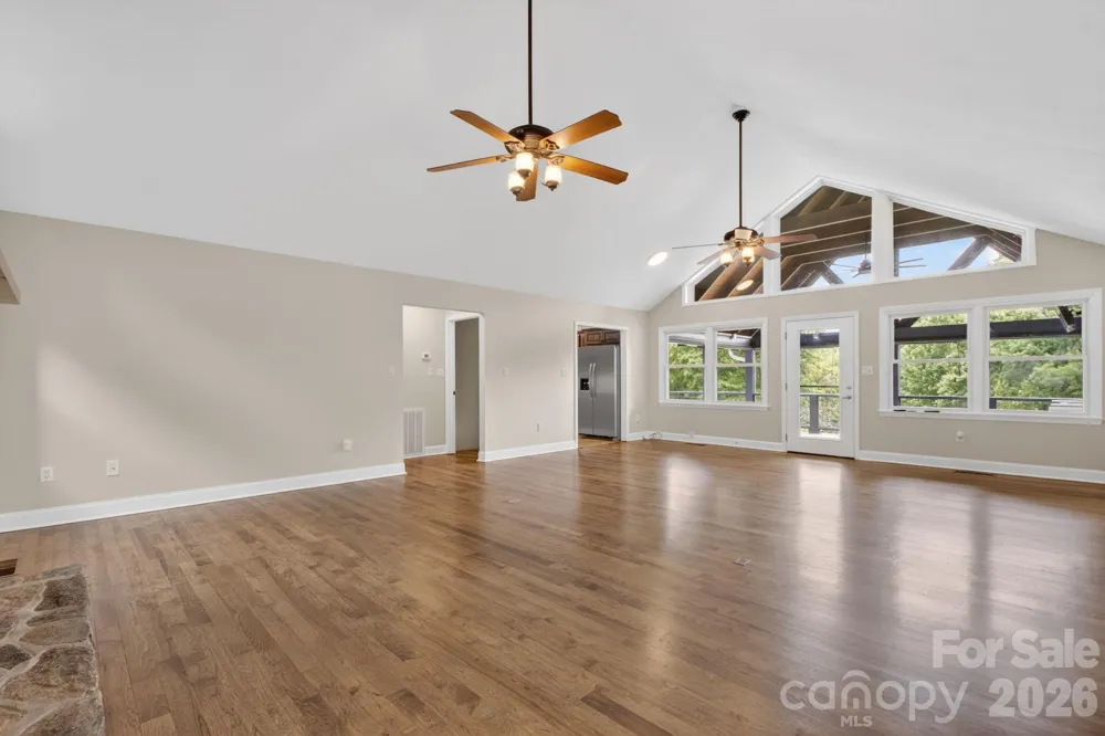 97 Whippoorwill Lane Fairview, NC 28730