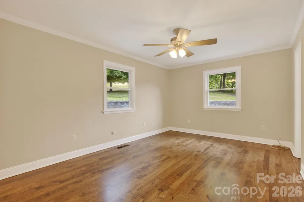 97 Whippoorwill Lane Fairview, NC 28730
