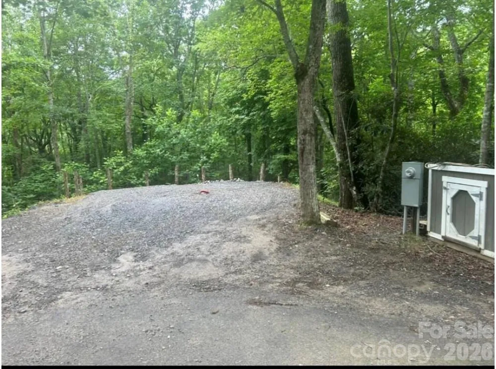 97 Whippoorwill Lane Fairview, NC 28730