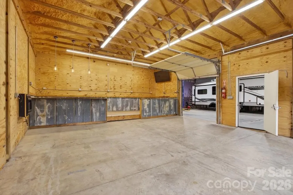 97 Whippoorwill Lane Fairview, NC 28730