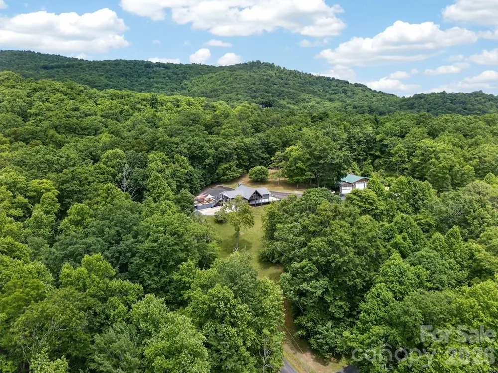 97 Whippoorwill Lane Fairview, NC 28730