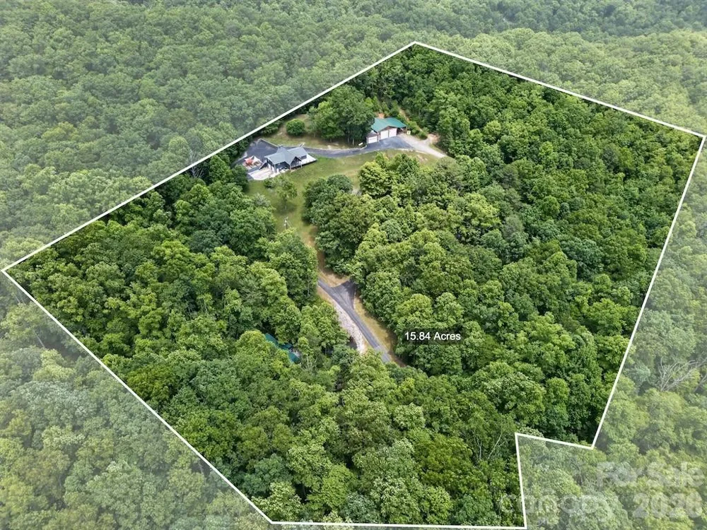97 Whippoorwill Lane Fairview, NC 28730